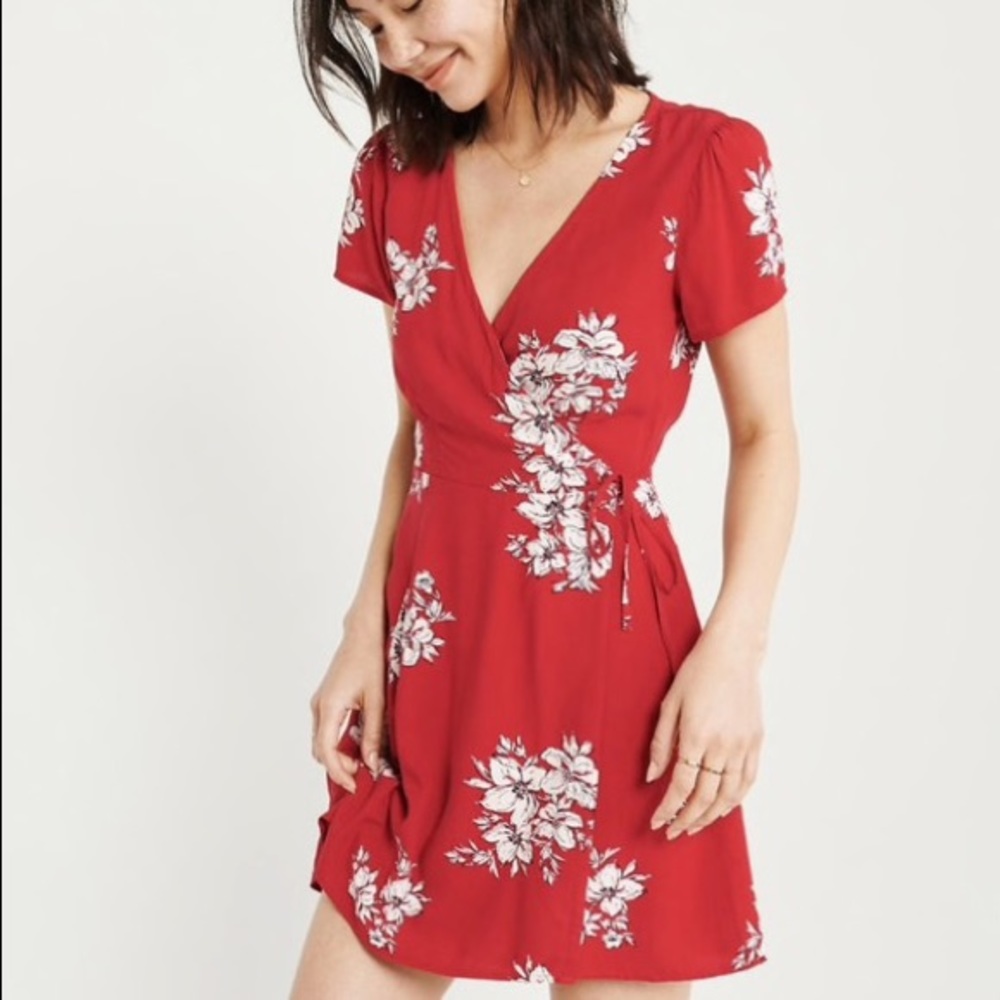 Abercrombie Short Sleeve Red Floral Wrap Dress